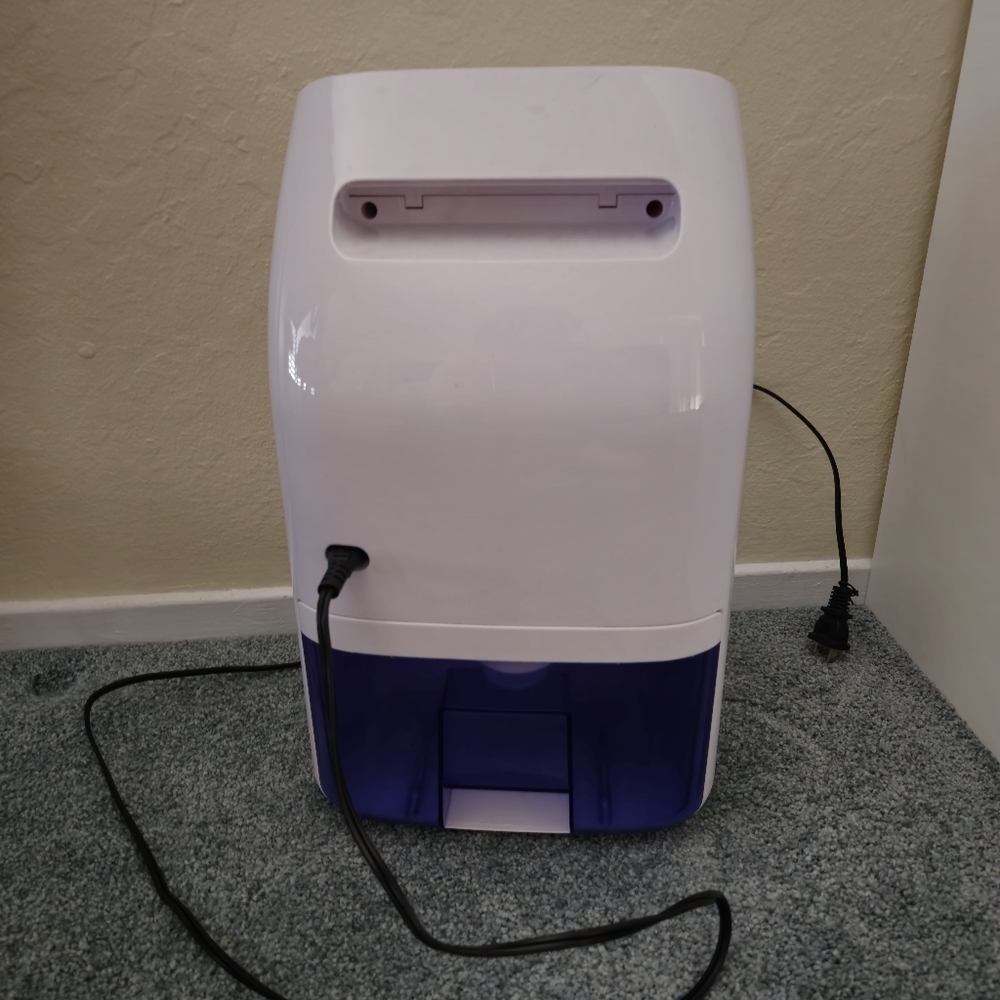 Dehumidifier - Picture 2 of 10